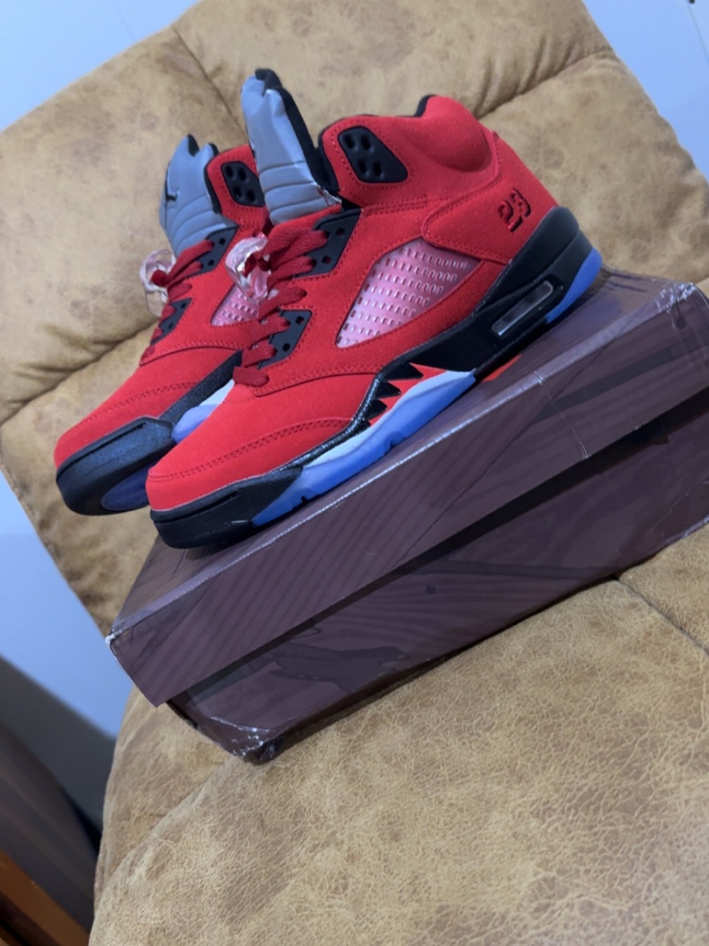 Jordan 5 red